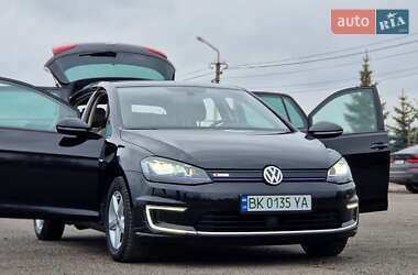 Хэтчбек Volkswagen e-Golf 2015 в Ровно