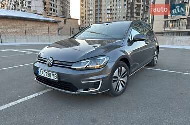 Хэтчбек Volkswagen e-Golf 2019 в Киеве