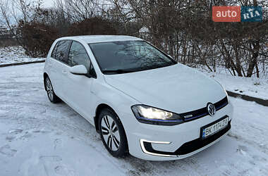 Хетчбек Volkswagen e-Golf 2014 в Рівному