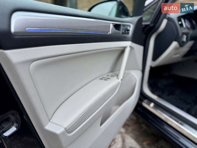 Хетчбек Volkswagen e-Golf 2015 в Кам'янець-Подільському