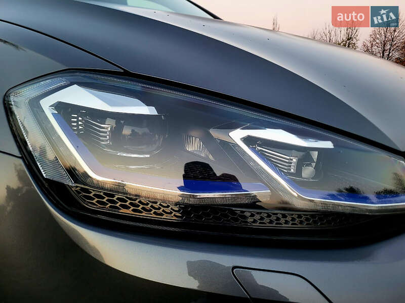 Хетчбек Volkswagen e-Golf 2018 в Ужгороді