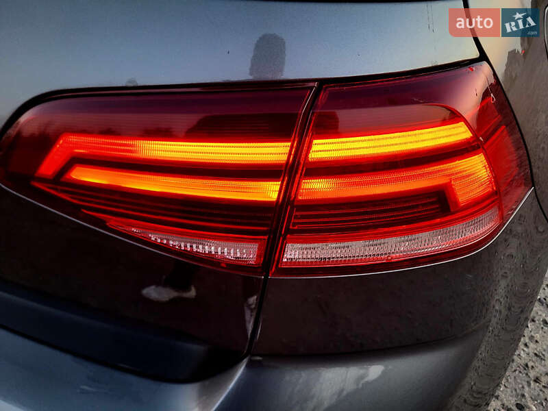 Хетчбек Volkswagen e-Golf 2018 в Ужгороді