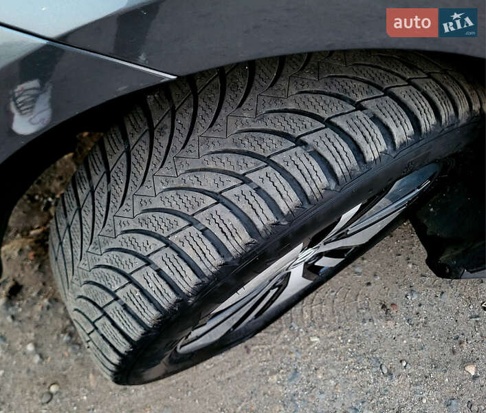 Хетчбек Volkswagen e-Golf 2018 в Ужгороді