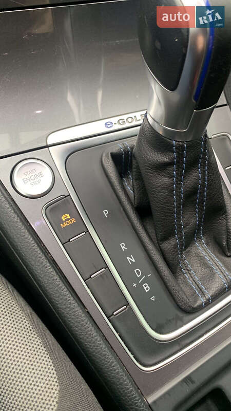 Хетчбек Volkswagen e-Golf 2015 в Запоріжжі