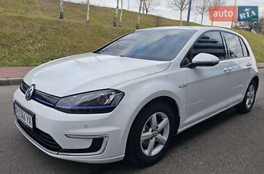 Хэтчбек Volkswagen e-Golf 2014 в 