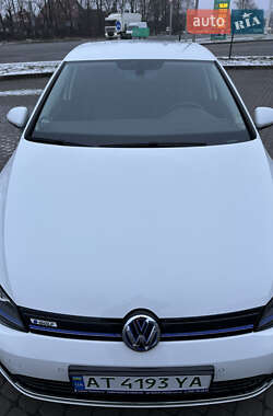 Хэтчбек Volkswagen e-Golf 2014 в Ивано-Франковске