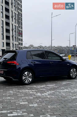 Хэтчбек Volkswagen e-Golf 2019 в Киеве