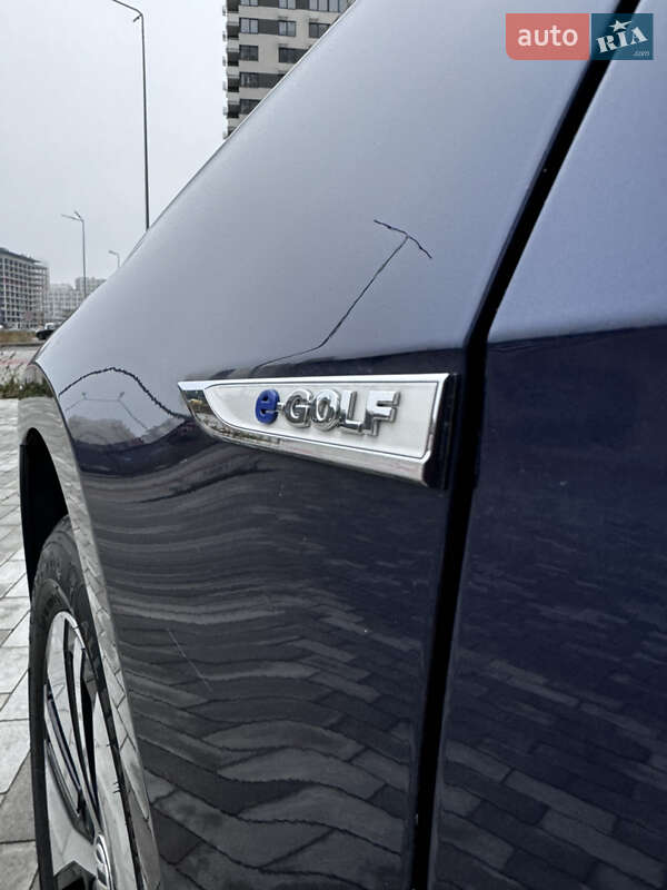 Хетчбек Volkswagen e-Golf 2019 в Києві