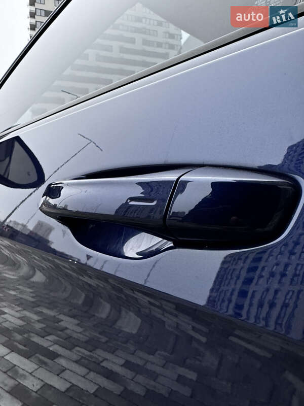 Хетчбек Volkswagen e-Golf 2019 в Києві