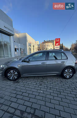 Хетчбек Volkswagen e-Golf 2015 в Чернівцях