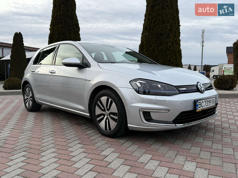 Хэтчбек Volkswagen e-Golf 2016 в Городке