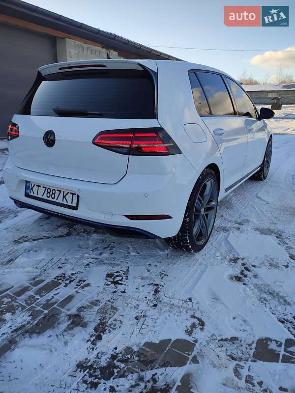 Хэтчбек Volkswagen e-Golf 2018 в Ивано-Франковске