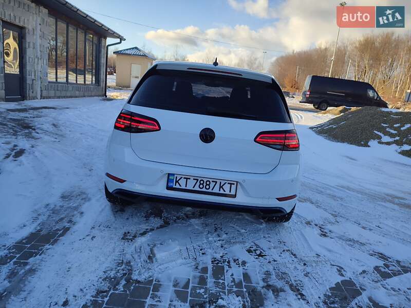 Хэтчбек Volkswagen e-Golf 2018 в Ивано-Франковске
