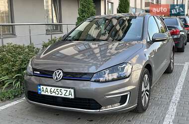 Хетчбек Volkswagen e-Golf 2015 в Києві