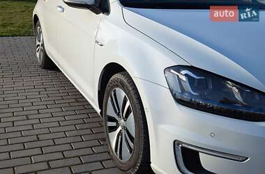 Хетчбек Volkswagen e-Golf 2015 в Дрогобичі