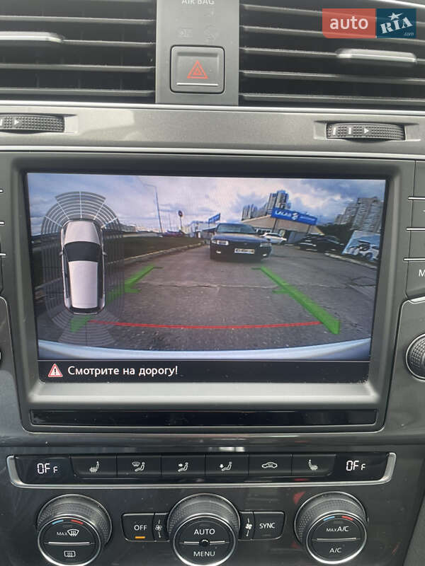 Хетчбек Volkswagen e-Golf 2016 в Києві