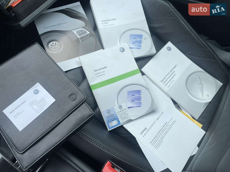 Хетчбек Volkswagen e-Golf 2016 в Києві