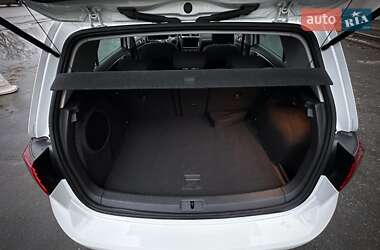 Хэтчбек Volkswagen e-Golf 2019 в 