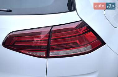 Хэтчбек Volkswagen e-Golf 2019 в 