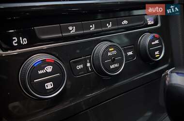 Хэтчбек Volkswagen e-Golf 2019 в 