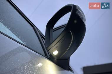 Хэтчбек Volkswagen e-Golf 2019 в 