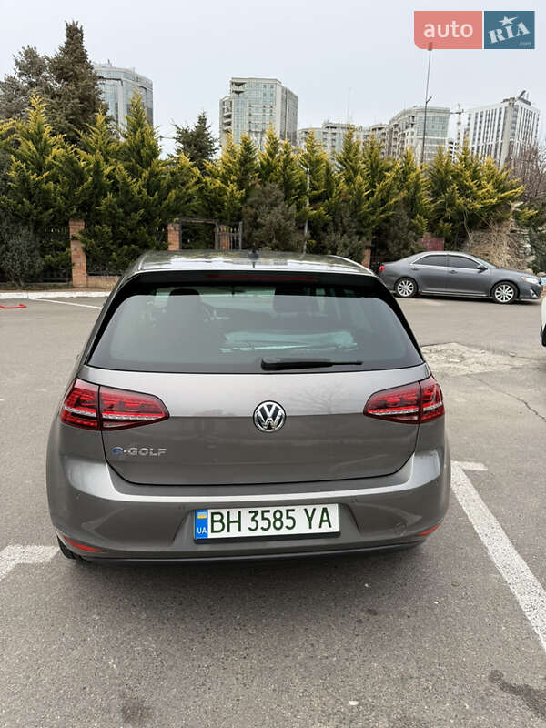Хэтчбек Volkswagen e-Golf 2014 в Одессе