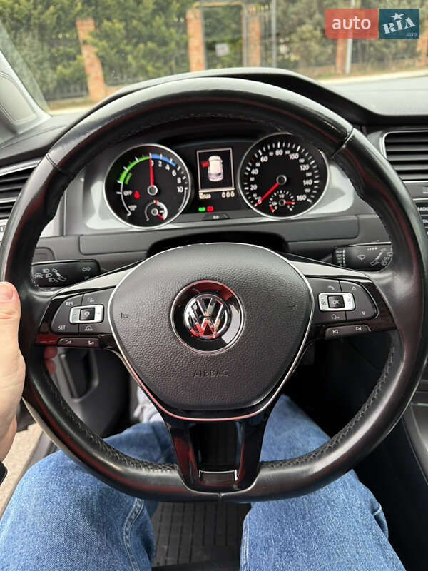 Хэтчбек Volkswagen e-Golf 2014 в Одессе