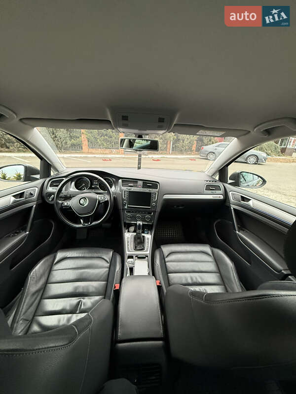 Хэтчбек Volkswagen e-Golf 2014 в Одессе