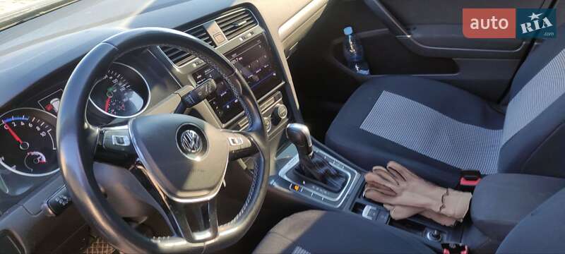 Хэтчбек Volkswagen e-Golf 2020 в Умани