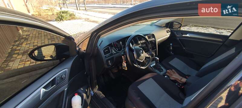 Хэтчбек Volkswagen e-Golf 2020 в Умани