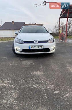 Хэтчбек Volkswagen e-Golf 2014 в Виноградове