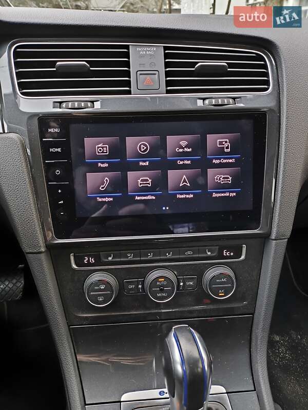 Хэтчбек Volkswagen e-Golf 2019 в Житомире