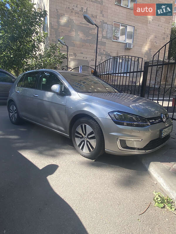 Хэтчбек Volkswagen e-Golf 2016 в Одессе