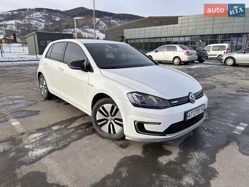 Хэтчбек Volkswagen e-Golf 2014 в 