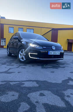 Хэтчбек Volkswagen e-Golf 2015 в 