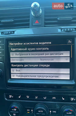 Хэтчбек Volkswagen e-Golf 2015 в 