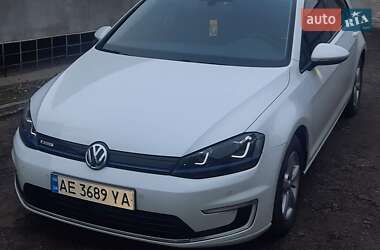 Хетчбек Volkswagen e-Golf 2015 в Дніпрі