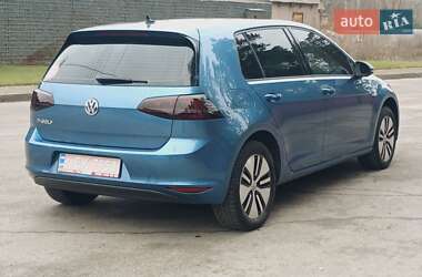 Хетчбек Volkswagen e-Golf 2015 в 