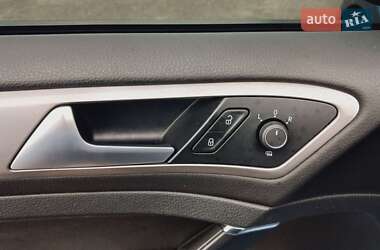 Хетчбек Volkswagen e-Golf 2015 в 