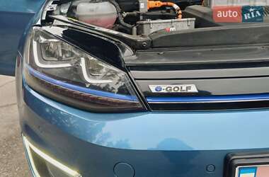 Хетчбек Volkswagen e-Golf 2015 в 