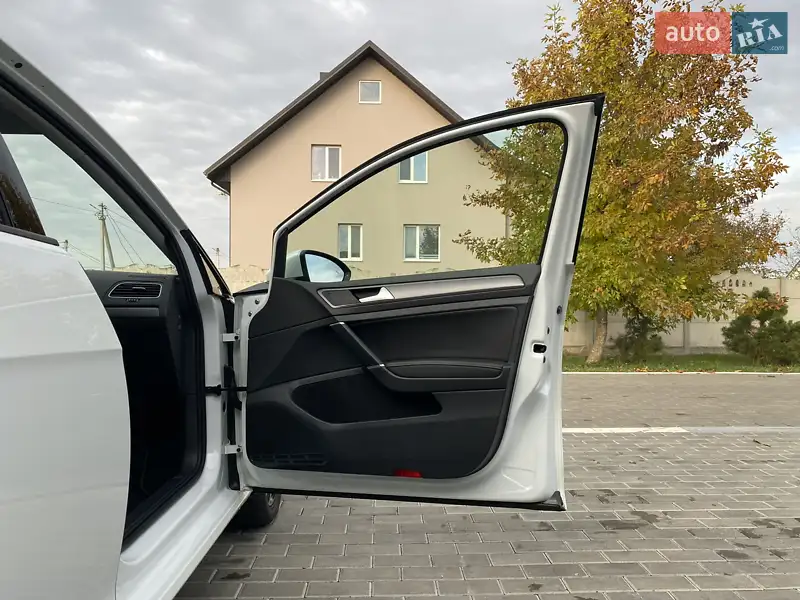 Volkswagen e-Golf 2020
