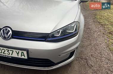 Хетчбек Volkswagen e-Golf 2015 в Летичіві