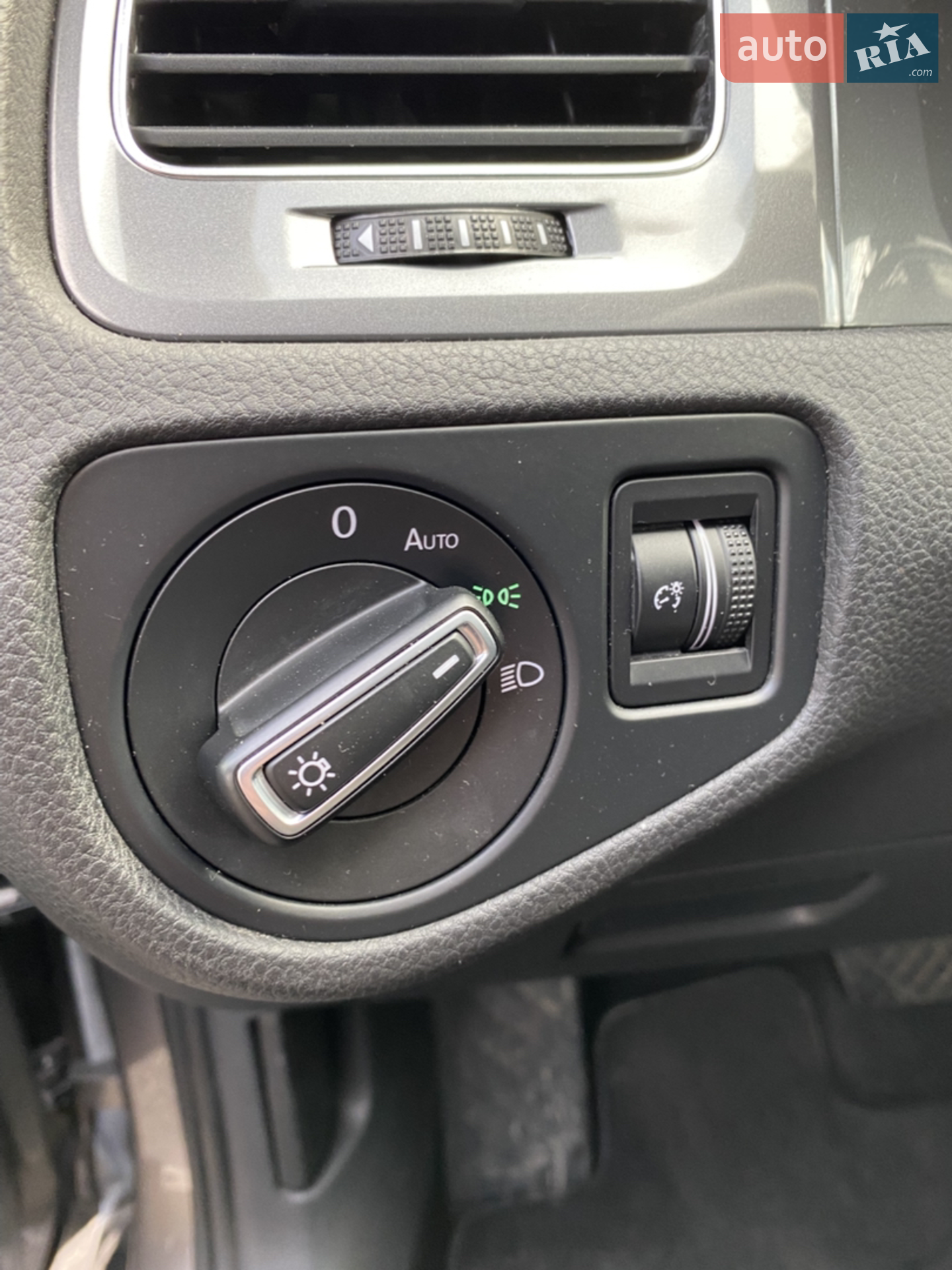 2016 Volkswagen Golf - мініатюра 30