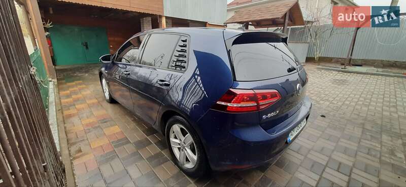 Хетчбек Volkswagen e-Golf 2016 в Житомирі