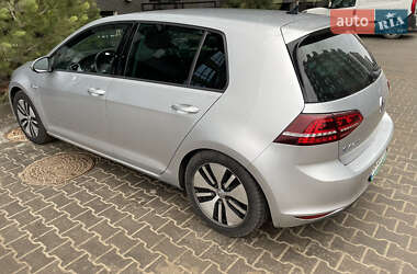 Хэтчбек Volkswagen e-Golf 2014 в Киеве