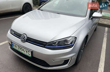 Хэтчбек Volkswagen e-Golf 2014 в Киеве