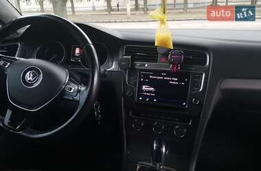 Хетчбек Volkswagen e-Golf 2017 в 
