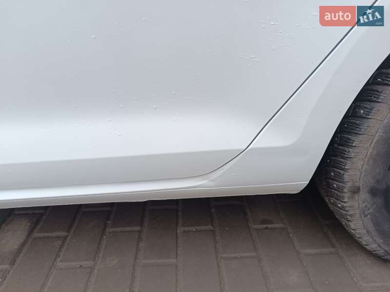 Хэтчбек Volkswagen e-Golf 2015 в Кривом Роге