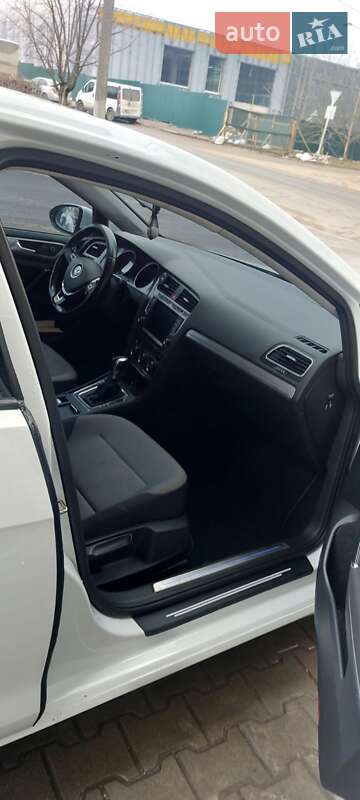 Хэтчбек Volkswagen e-Golf 2014 в Житомире