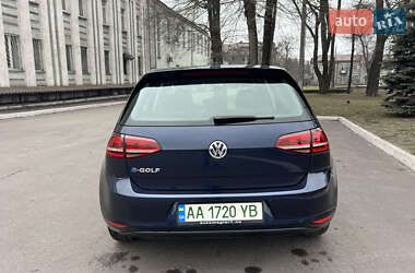 Хетчбек Volkswagen e-Golf 2015 в Дніпрі